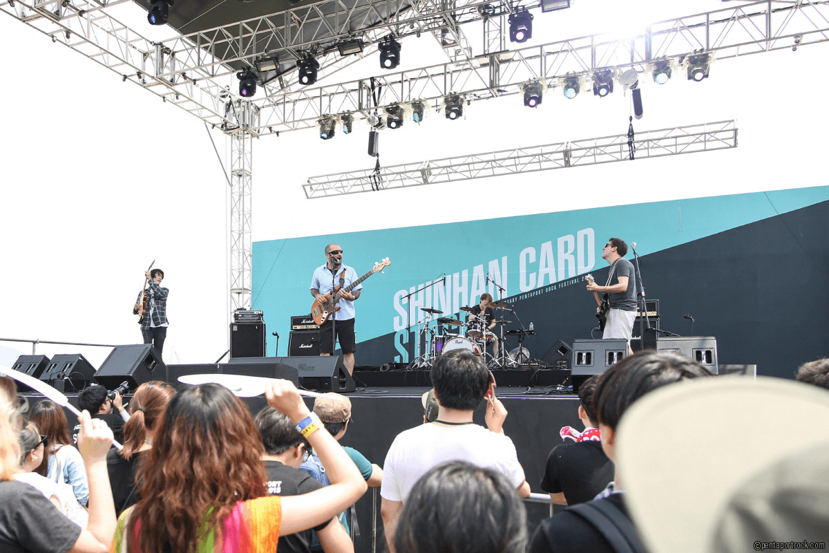 Жарким днём на Shinhan Card Stage