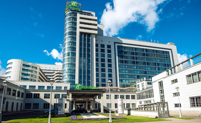 Гостиничный комплекс «Holiday inn»